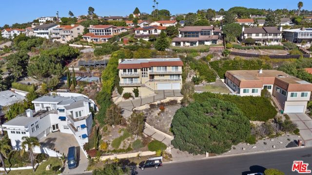 6461 Chartres Drive, Rancho Palos Verdes, California 90275, 4 Bedrooms Bedrooms, ,4 BathroomsBathrooms,Residential,For Sale,Chartres,25489123