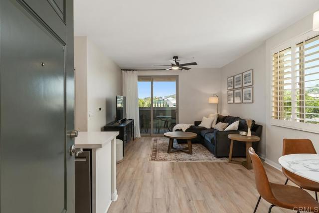 Detail Gallery Image 3 of 33 For 3857 Pell Pl #221,  San Diego,  CA 92130 - 2 Beds | 2 Baths