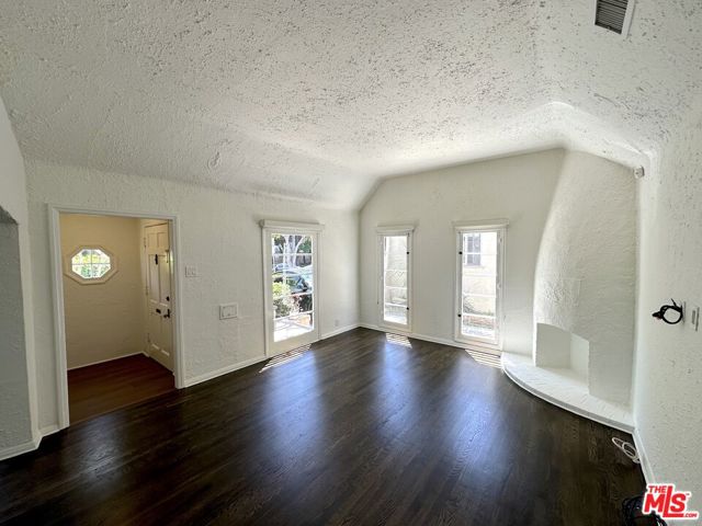 9019 Rosewood Avenue, West Hollywood CA: https://media.crmls.org/mediaz/1bae75a8-d12c-49c3-951c-b581e958450b.jpg