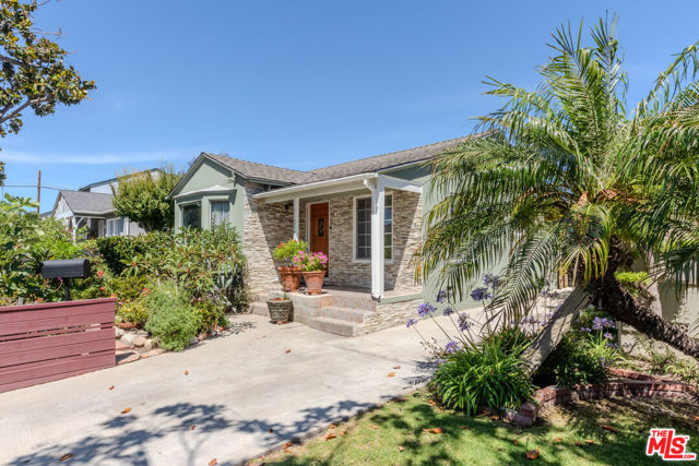 11210 Mcdonald Street, Culver City CA: https://media.crmls.org/mediaz/1bae88a6-d902-4dfa-bd61-d5d490d13719.jpg