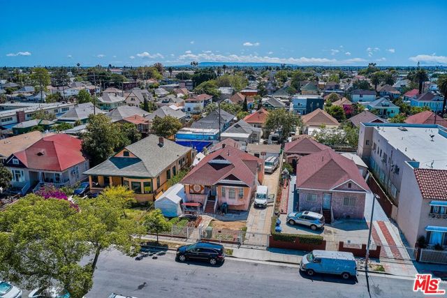 956 E 24th Street, Los Angeles CA: https://media.crmls.org/mediaz/1baeb7bf-6ee1-430f-aa23-391986ea21ac.jpg