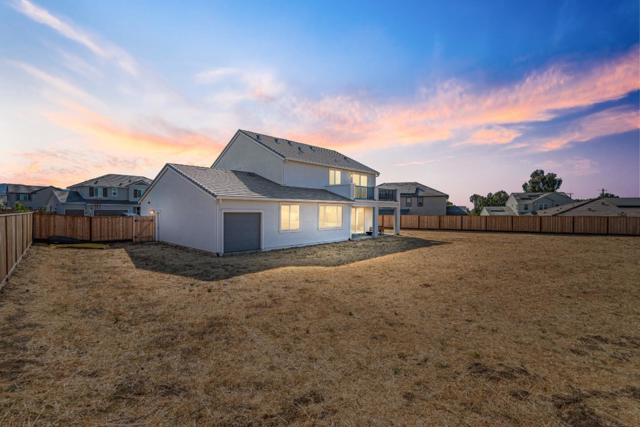 191 Scarlett Way, Hollister CA: https://media.crmls.org/mediaz/1baf02ab-04d1-4911-a9ea-cf88fe835a82.jpg