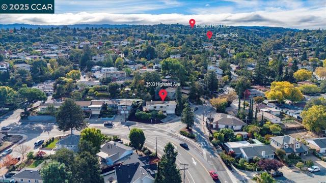 3503 Highland Ave, Redwood City CA: https://media.crmls.org/mediaz/1baf7380-39f5-4ad9-9365-a2c4133f2fb8.jpg