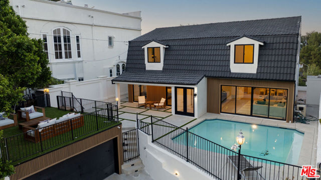 5132 Escobedo Drive, Woodland Hills CA: https://media.crmls.org/mediaz/1baf99d9-545d-4f0e-8567-a02200a05c50.jpg