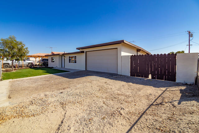 Image 3 of 18 For 2340 Sand Quill Avenue