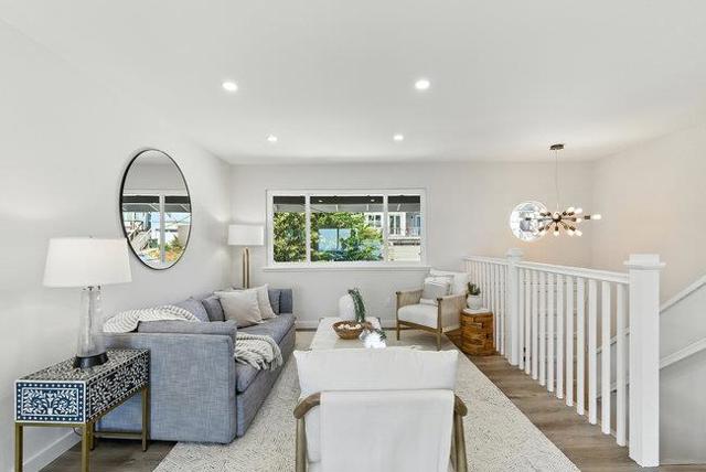 730 Sierra Street, Moss Beach CA: https://media.crmls.org/mediaz/1baffc3a-8e2b-4037-baff-3a9b9081cbea.jpg