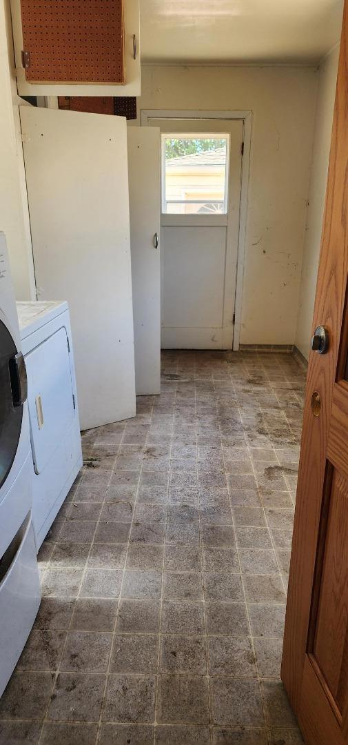 4320 Bassett Street, Santa Clara CA: https://media.crmls.org/mediaz/1bb093ad-7ba4-4504-85a6-2ceb2b2afbaa.jpg