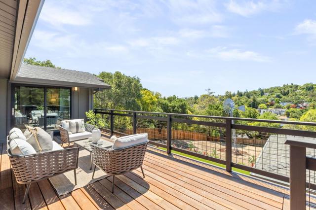 522 Summit Drive, Redwood City CA: https://media.crmls.org/mediaz/1bb15609-5d61-4b59-b6a3-92fd3d3d53e2.jpg