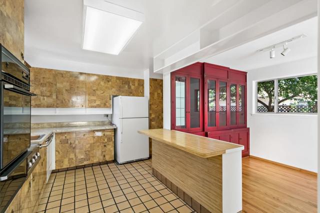100 Eldora Drive, Mountain View CA: https://media.crmls.org/mediaz/1bb18f42-881e-4fbe-b345-85028524e6d0.jpg