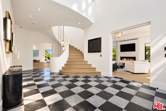 8 Oakmont Drive, Los Angeles CA: https://media.crmls.org/mediaz/1bb1e95c-3d93-4502-baf9-793d2eae729e.jpg