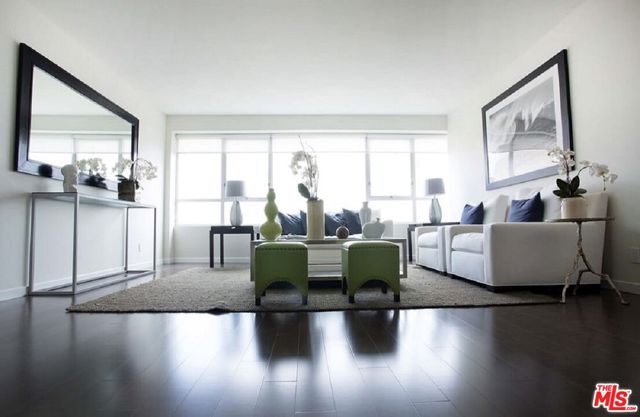 3460 W 7th Street, Los Angeles CA: https://media.crmls.org/mediaz/1bb1f3c6-2658-4a50-ada6-0d5729634dde.jpg