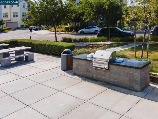 4228 Loyalton Rd, Dublin CA: https://media.crmls.org/mediaz/1bb2c785-3301-4de9-a5a8-b93d46f951fe.jpg