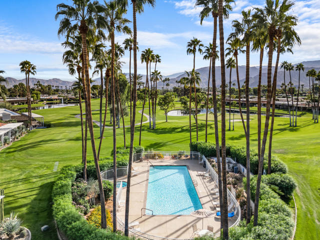 132 Columbia Drive, Rancho Mirage CA: https://media.crmls.org/mediaz/1bb31475-02ad-4aa2-ad75-ad9fcbd9c2be.jpg