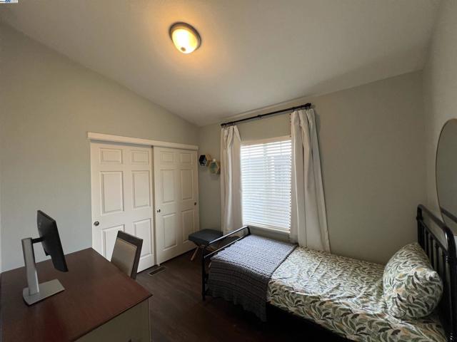 1220 Tasman Dr., Sunnyvale CA: https://media.crmls.org/mediaz/1bb3d3dc-dce4-4239-ab55-28fbcbea854e.jpg