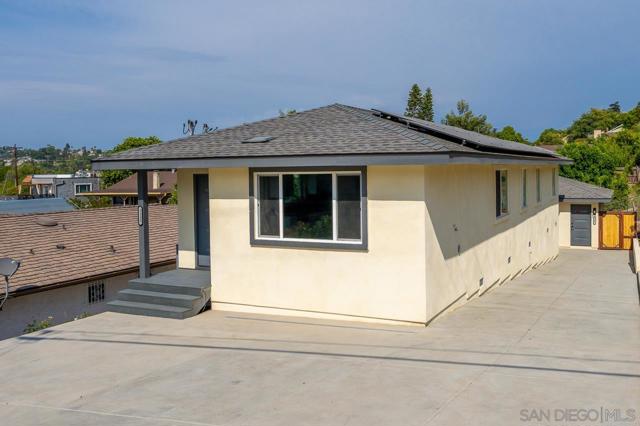 3335 37 S Barcelona St., Spring Valley CA: https://media.crmls.org/mediaz/1bb40f21-d782-46f0-8f2e-81639a99a59a.jpg