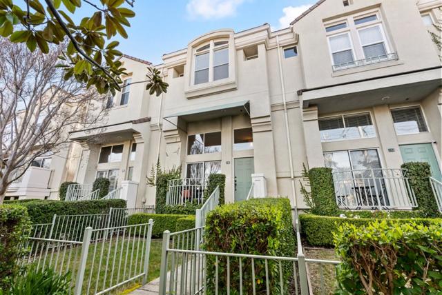 150 Holly Court, Mountain View CA: https://media.crmls.org/mediaz/1bb52cf2-311a-4090-8bc0-1df5430ab523.jpg