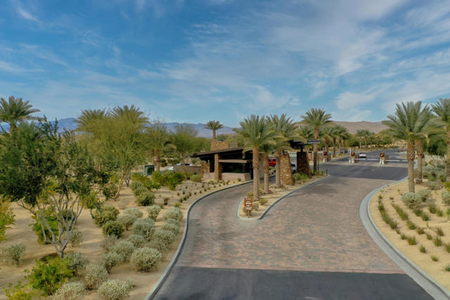 80 Zinfandel, Rancho Mirage CA: https://media.crmls.org/mediaz/1bb569c5-cbf9-4957-b043-59bc792477dc.jpg