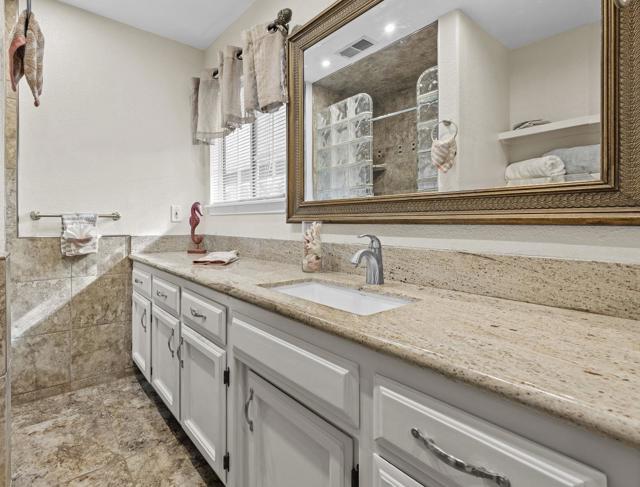 5419 Elliott Avenue, Atwater CA: https://media.crmls.org/mediaz/1bb59f75-3d80-4776-b3f7-496651995286.jpg