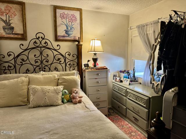 120 Palm Drive, Camarillo CA: https://media.crmls.org/mediaz/1bb5b8b8-d2cc-413b-920b-636752aa3768.jpg