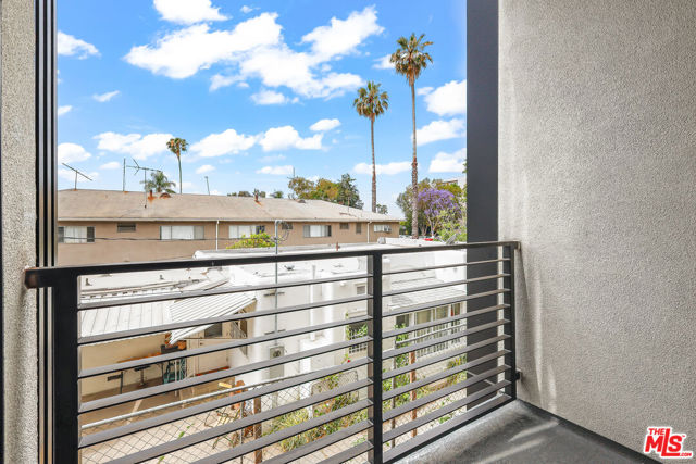 1202 N Orange, West Hollywood CA: https://media.crmls.org/mediaz/1bb60a56-446d-485b-a01e-7cd965403ddd.jpg