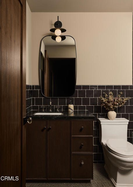 Detail Gallery Image 33 of 44 For 12406 La Maida St, Los Angeles,  CA 91607 - 3 Beds | 2 Baths