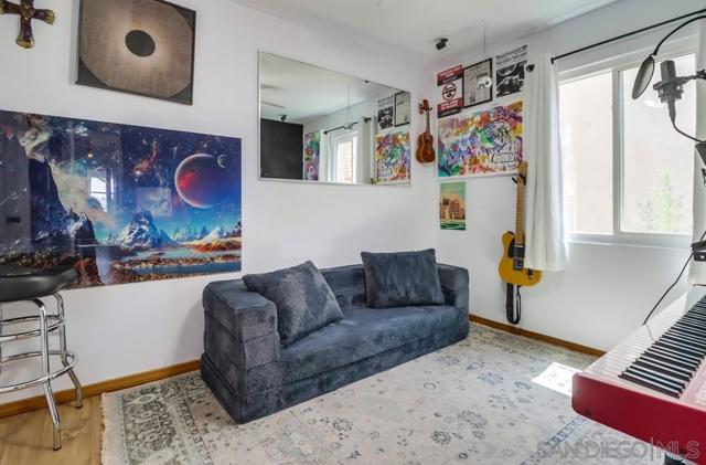 4053 55 Jewell St, San Diego CA: https://media.crmls.org/mediaz/1bb6ee20-cd02-40d5-b73d-ee3deade0cae.jpg