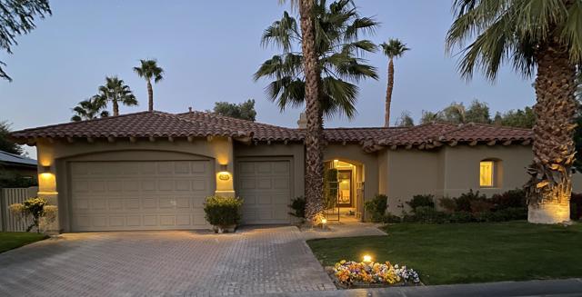 247 Loch Lomond Road, Rancho Mirage CA: https://media.crmls.org/mediaz/1bb77cdd-9072-46e2-9aee-c696c41e2936.jpg