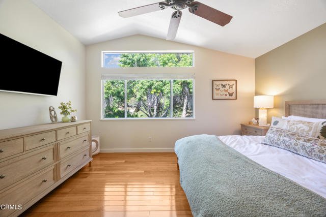 27220 Waterford Drive, Valencia CA: https://media.crmls.org/mediaz/1bb7b26b-cd7b-4c53-bb85-798656d5d341.jpg