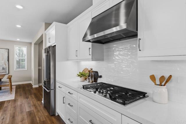 Detail Gallery Image 9 of 35 For 6675 Agave Cir, Carlsbad,  CA 92011 - 4 Beds | 3 Baths