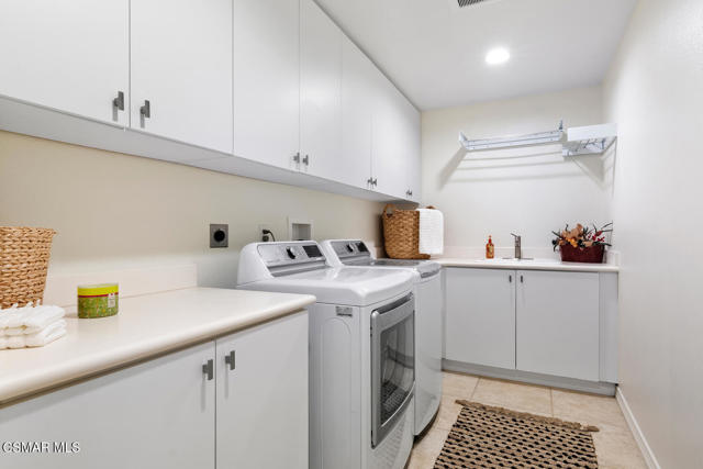 980 Via Anita, Newbury Park CA: https://media.crmls.org/mediaz/1bb8d89f-1595-4c6a-a615-921519b999df.jpg