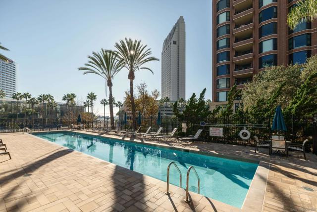 500 W Harbor Dr, San Diego CA: https://media.crmls.org/mediaz/1bb8e4c4-5def-485a-a6d5-3457bf214d6e.jpg