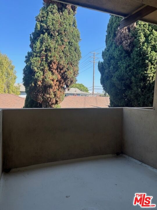 3560 S Centinela Avenue, Los Angeles CA: https://media.crmls.org/mediaz/1bb9d06f-c971-4ea5-ad41-04d7f1fb2c7c.jpg