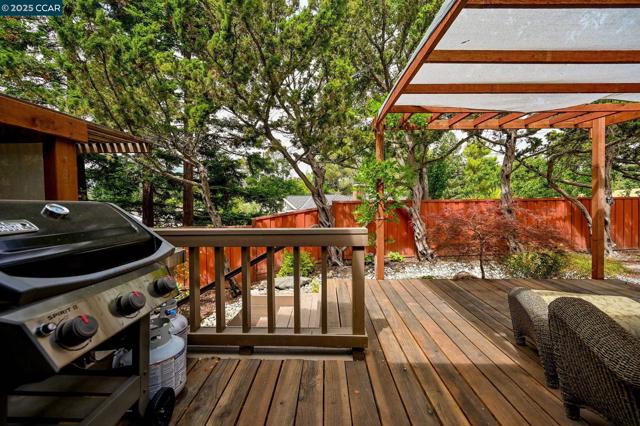 101 Stowbridge Ct., Danville CA: https://media.crmls.org/mediaz/1bba06e9-4560-45f7-86ce-806fde2da5c0.jpg