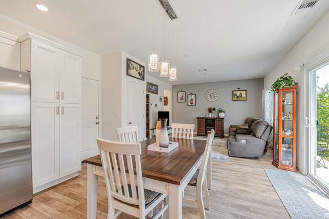 1420 Primitivo Lane, Manteca CA: https://media.crmls.org/mediaz/1bba45eb-9657-48d2-8336-9d00317d05fd.jpg
