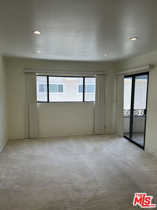 4700 Natick Avenue, Sherman Oaks CA: https://media.crmls.org/mediaz/1bba58b7-2462-494f-baea-a0d409b4a3fd.jpg
