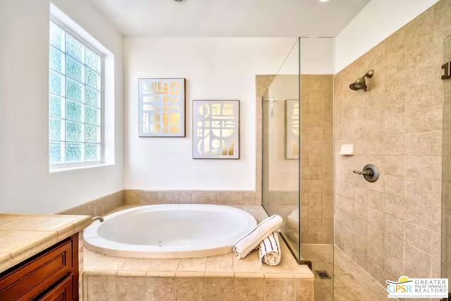 57410 Via Vista Vista, La Quinta CA: https://media.crmls.org/mediaz/1bba8d6f-8914-4b51-a202-6f5f36d5f8b4.jpg