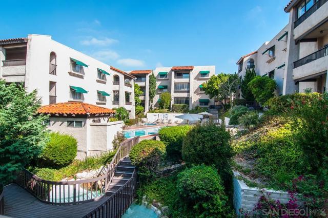 2530 Clairemont Dr, San Diego CA: https://media.crmls.org/mediaz/1bbac9f0-d348-4a73-b95e-532792dff43f.jpg