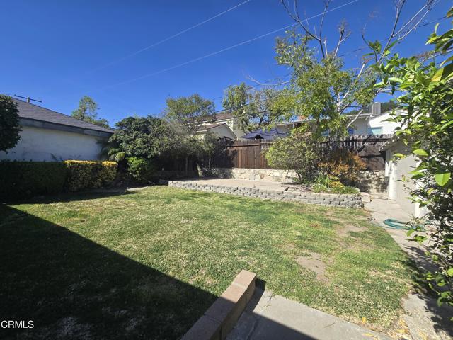 Detail Gallery Image 4 of 11 For 2931 Fairmount Ave, La Crescenta,  CA 91214 - 2 Beds | 1 Baths