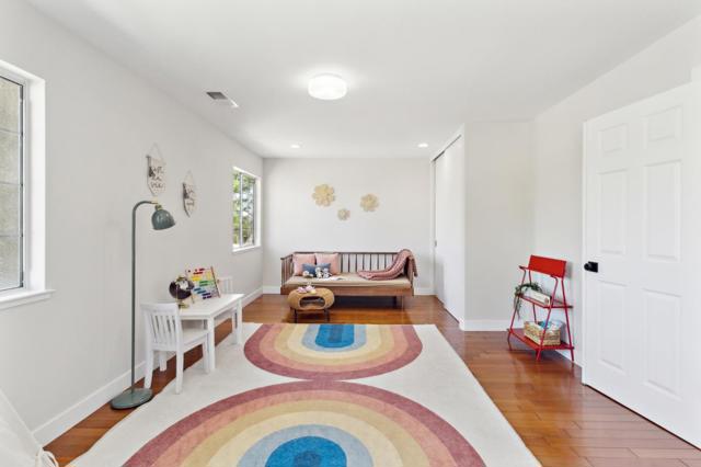 6371 Blackberry Court, Gilroy CA: https://media.crmls.org/mediaz/1bbb8441-8834-4825-8be4-7373a7076894.jpg
