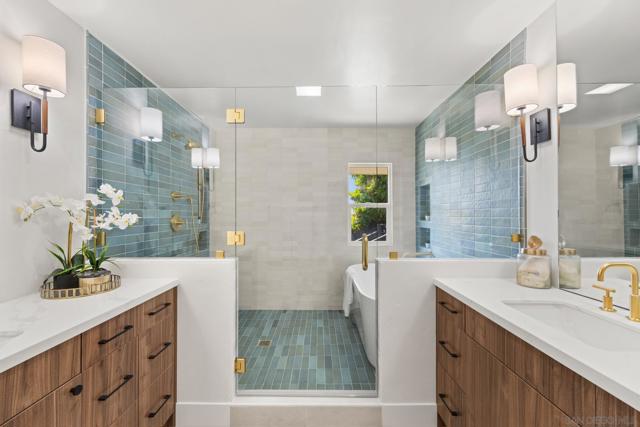 896 La Jolla Rancho Road, La Jolla CA: https://media.crmls.org/mediaz/1bbccadd-48ad-4154-b00d-b2541681535f.jpg