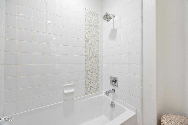 Detail Gallery Image 49 of 73 For 627 E Orange Blossom Way, Azusa,  CA 91702 - 4 Beds | 4/1 Baths