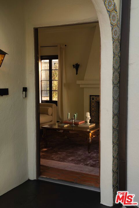 4331 4th Avenue, Los Angeles CA: https://media.crmls.org/mediaz/1bbd3b88-bbbb-4c65-934d-e1b76a428509.jpg