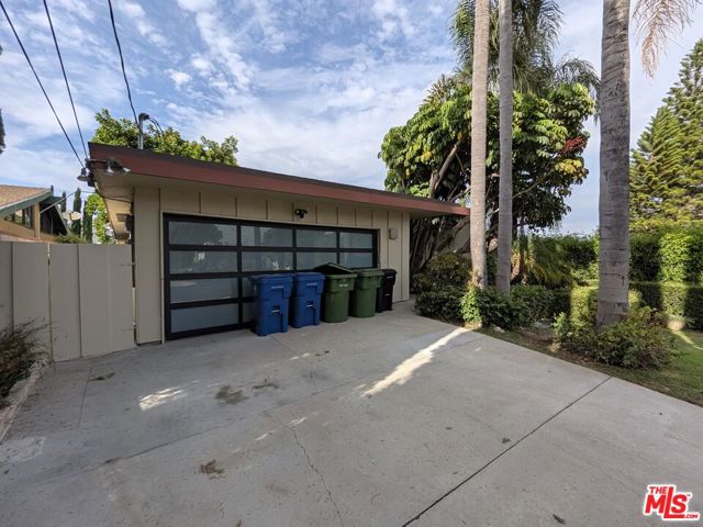 13523 Hartland Street photo 44