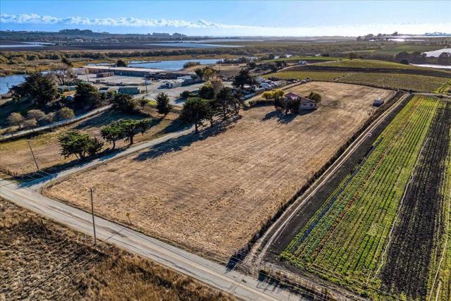 235 Lee Road, Watsonville CA: https://media.crmls.org/mediaz/1bbd54ff-08c1-4c09-8af9-ecc268b3b2ee.jpg