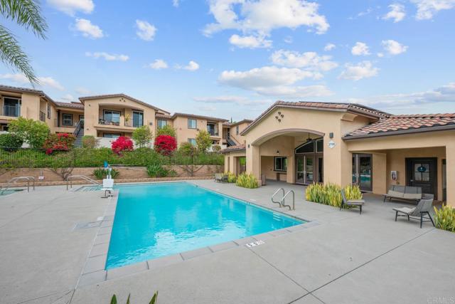 Detail Gallery Image 14 of 15 For 2707 Lake Pointe Dr #204,  Spring Valley,  CA 91977 - 2 Beds | 2 Baths