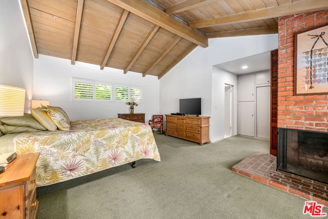 Drew Fenton | 2000 Mandeville Canyon Road Los Angeles CA | MLS: 7184562