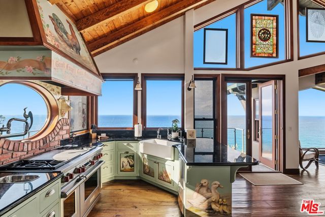 7007 Birdview Avenue, Malibu CA: https://media.crmls.org/mediaz/1bbe120c-0add-48ca-b778-459669e7b904.jpg