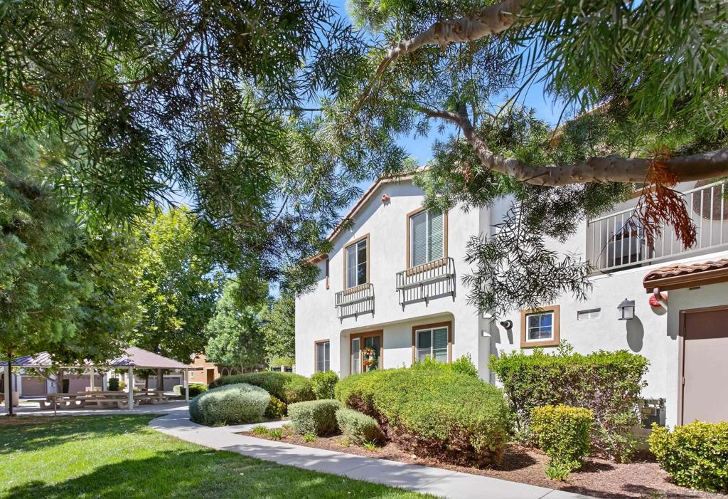 27851 Avenida Avila