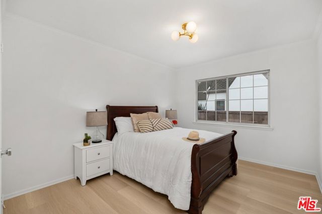 465 N Kilkea Drive, Los Angeles CA: https://media.crmls.org/mediaz/1bbe2e33-a919-4e29-a8fe-184e8fd2b92e.jpg