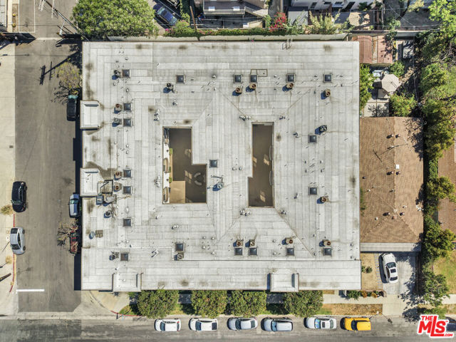 Image 16 of 32 For 5330 Satsuma Avenue